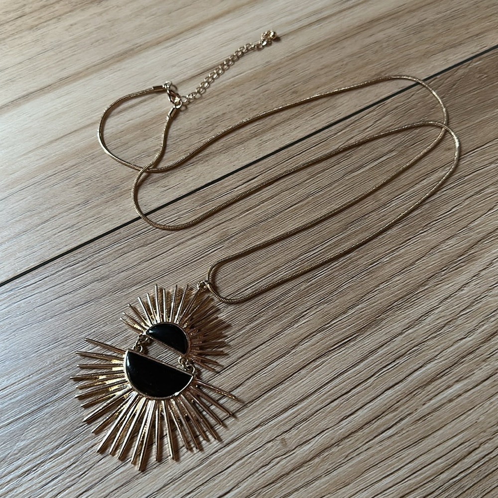 Dillards Sunburst Pendant Necklace